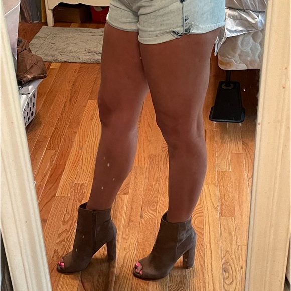 Brand new! Brown Suede Peep Toe Heels - Picture 9 of 12